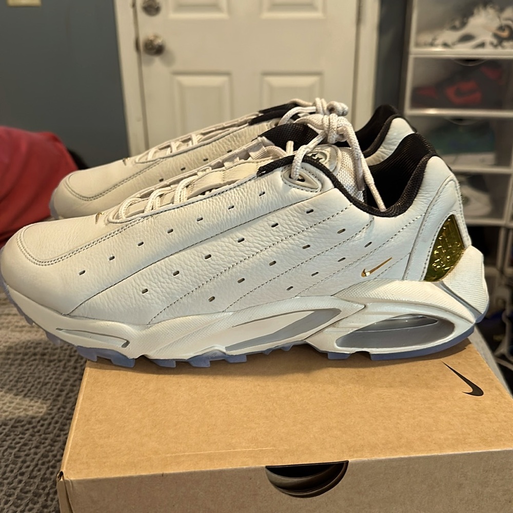 Men Nike hot step Air/ Terra Nocta Drake size 11.5 brand new